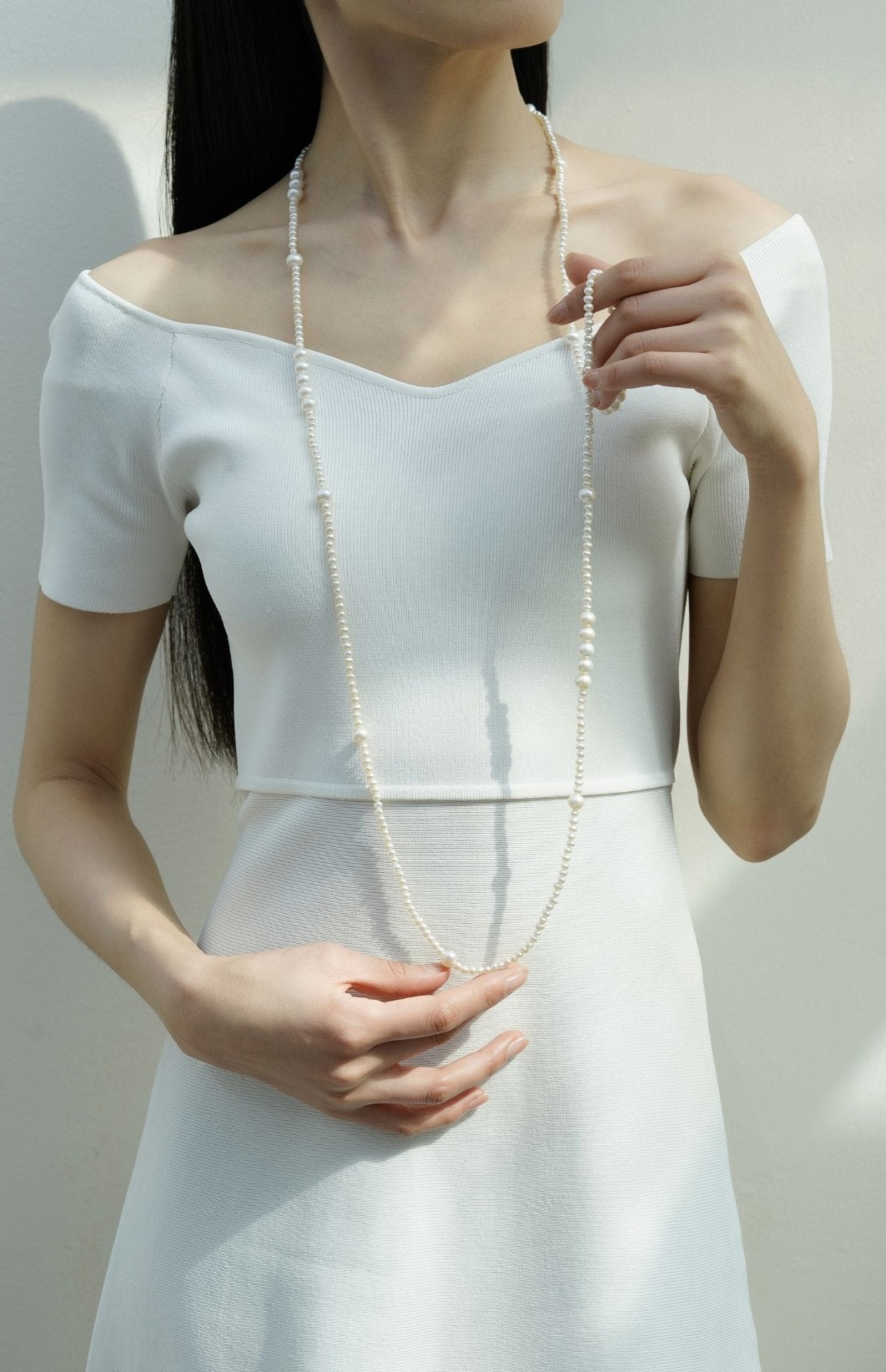 Embellished Series Long Elegant Necklace with Mixed Sizes of Pearls - CKDZ2021082