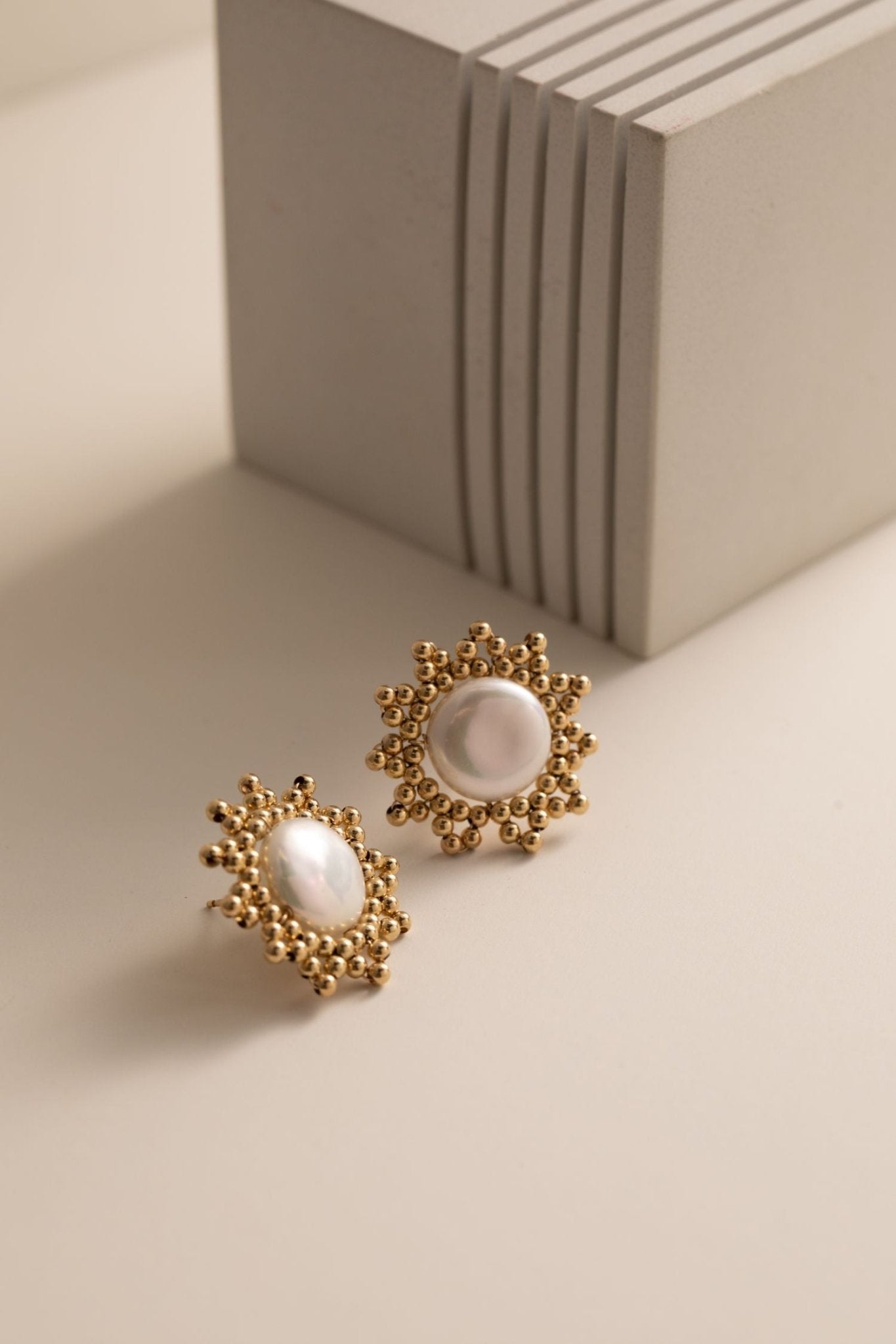 Embellished Series Small Sun Pearl Earrings - CKDZ2023019