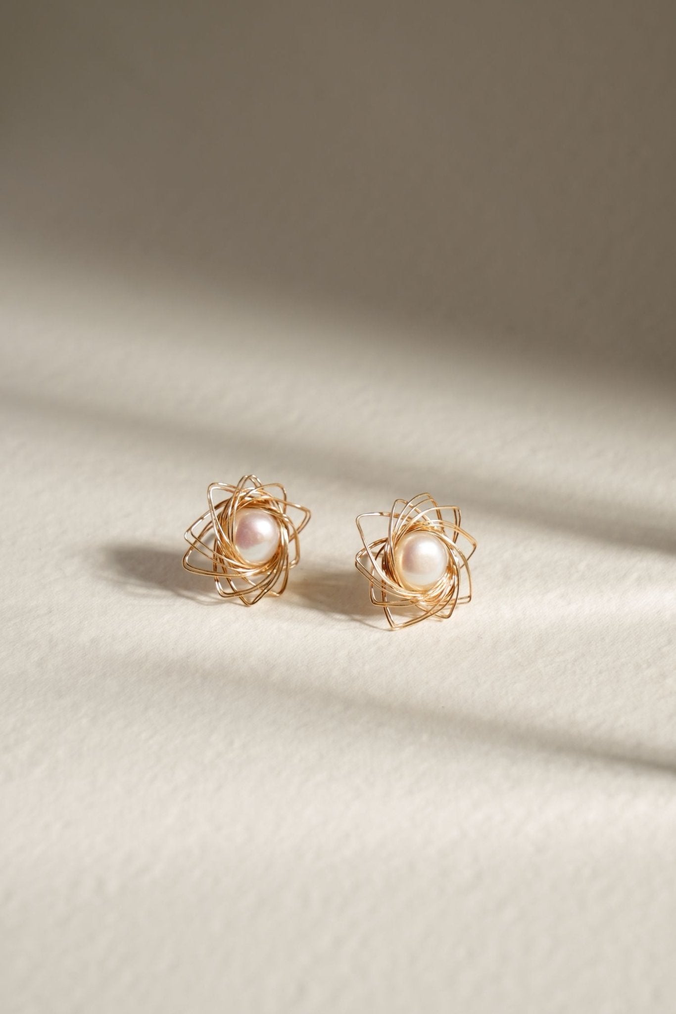 Classic Filigree Series Starburst Pearl Stud Earrings - CKJD2021105