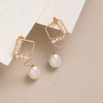 Geometric Series Wave Pearl Teardrop Earrings - CKJH2023011