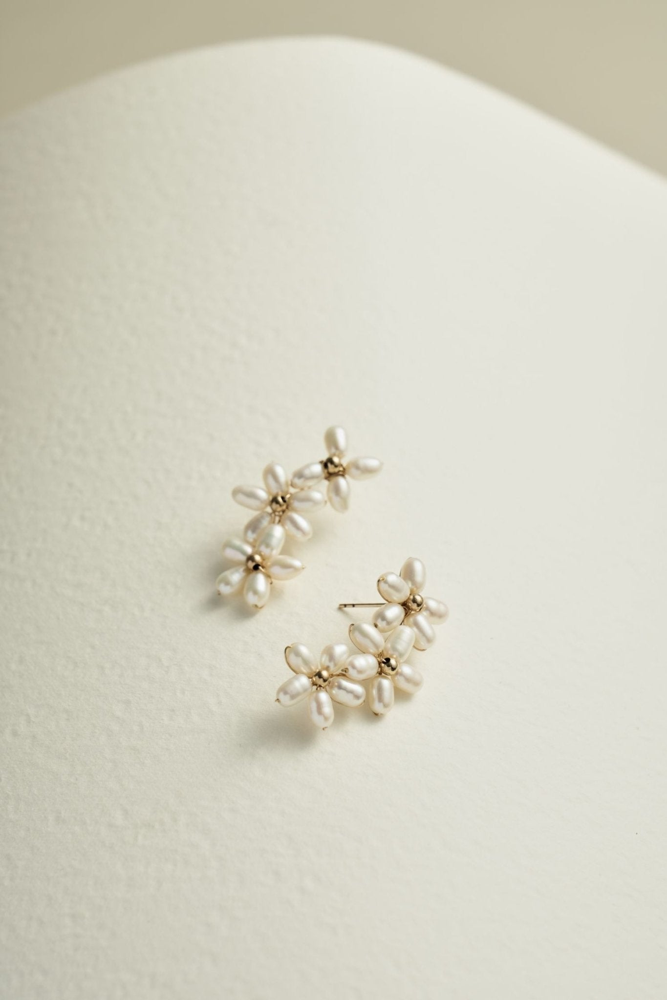 Falling Petals Series Narcissus Pearl Stud Earrings - CKLY2023017