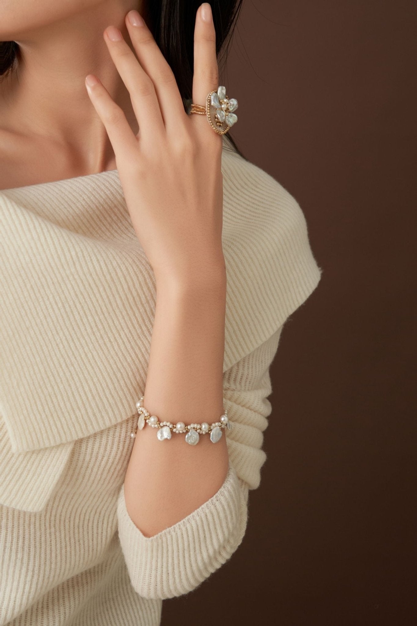 Falling Petals Series Wisteria Baroque Pearl Bracelet - CKLY2023059